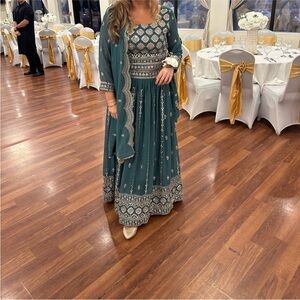 Women’s Kurta - Elegant Teal Embellished Dress